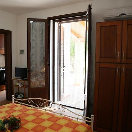Апартаменти Damiavacanze Casa Vacanza Al Mare A Торре-Вадо Номер фото