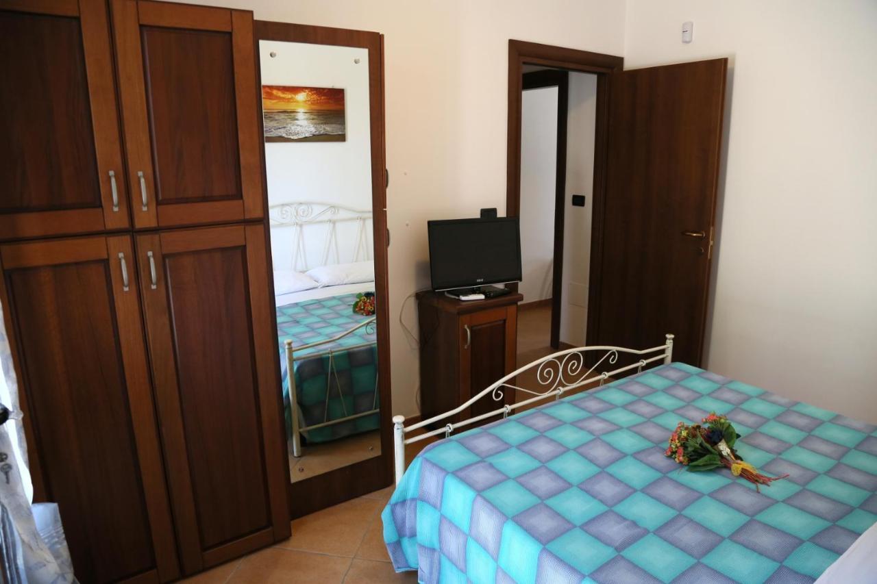 Апартаменти Damiavacanze Casa Vacanza Al Mare A Торре-Вадо Екстер'єр фото