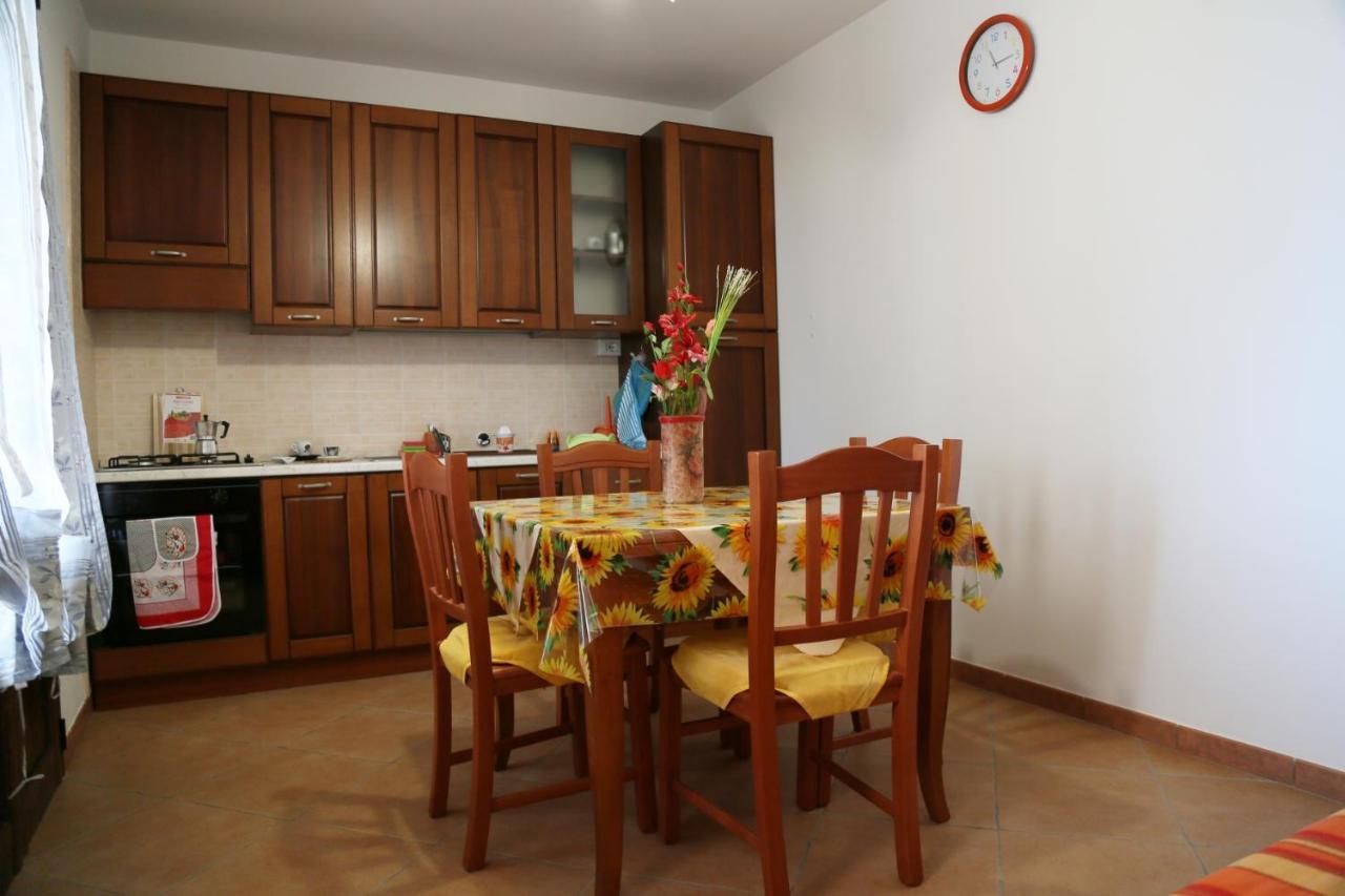Апартаменти Damiavacanze Casa Vacanza Al Mare A Торре-Вадо Екстер'єр фото